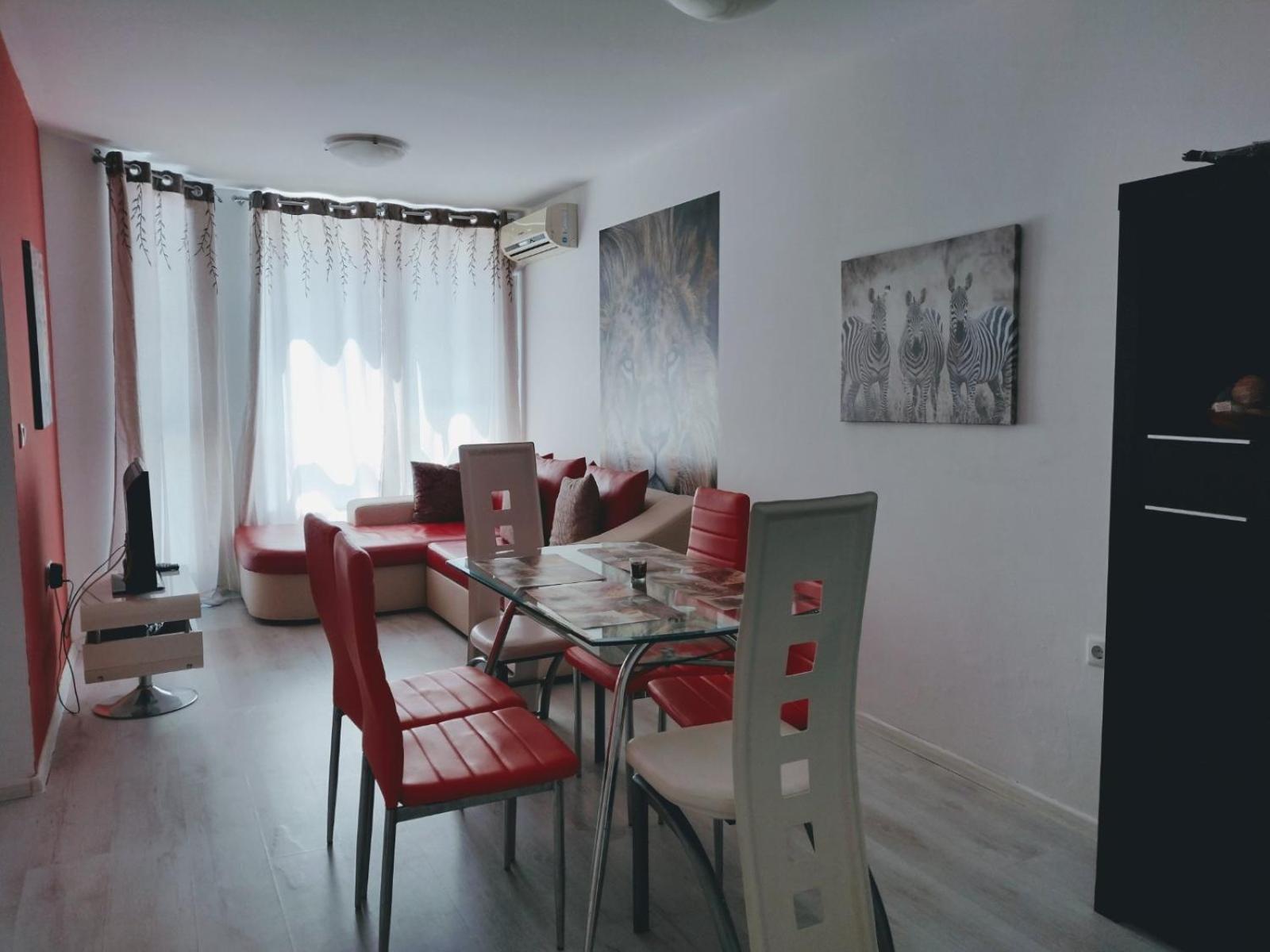 Private Apartment With Parking And Pool Balchik Exterior foto