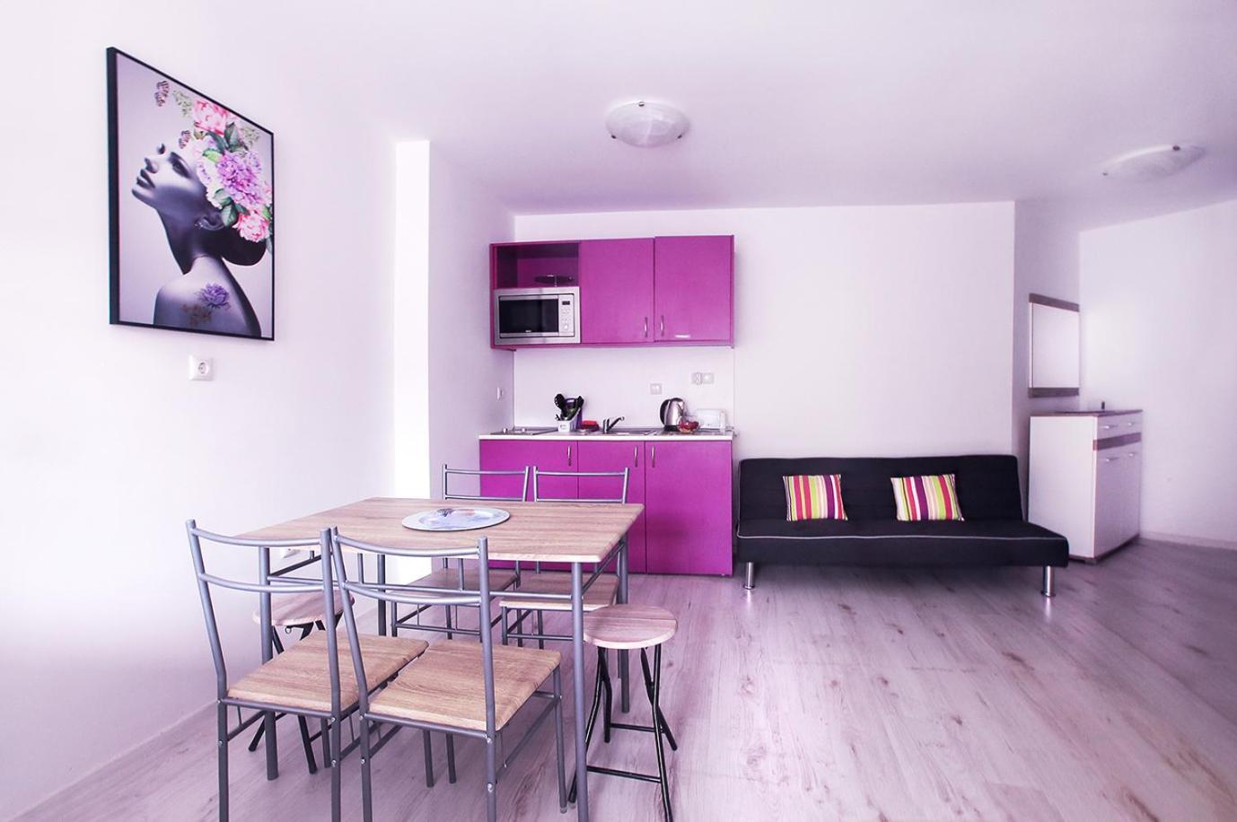 Private Apartment With Parking And Pool Balchik Exterior foto