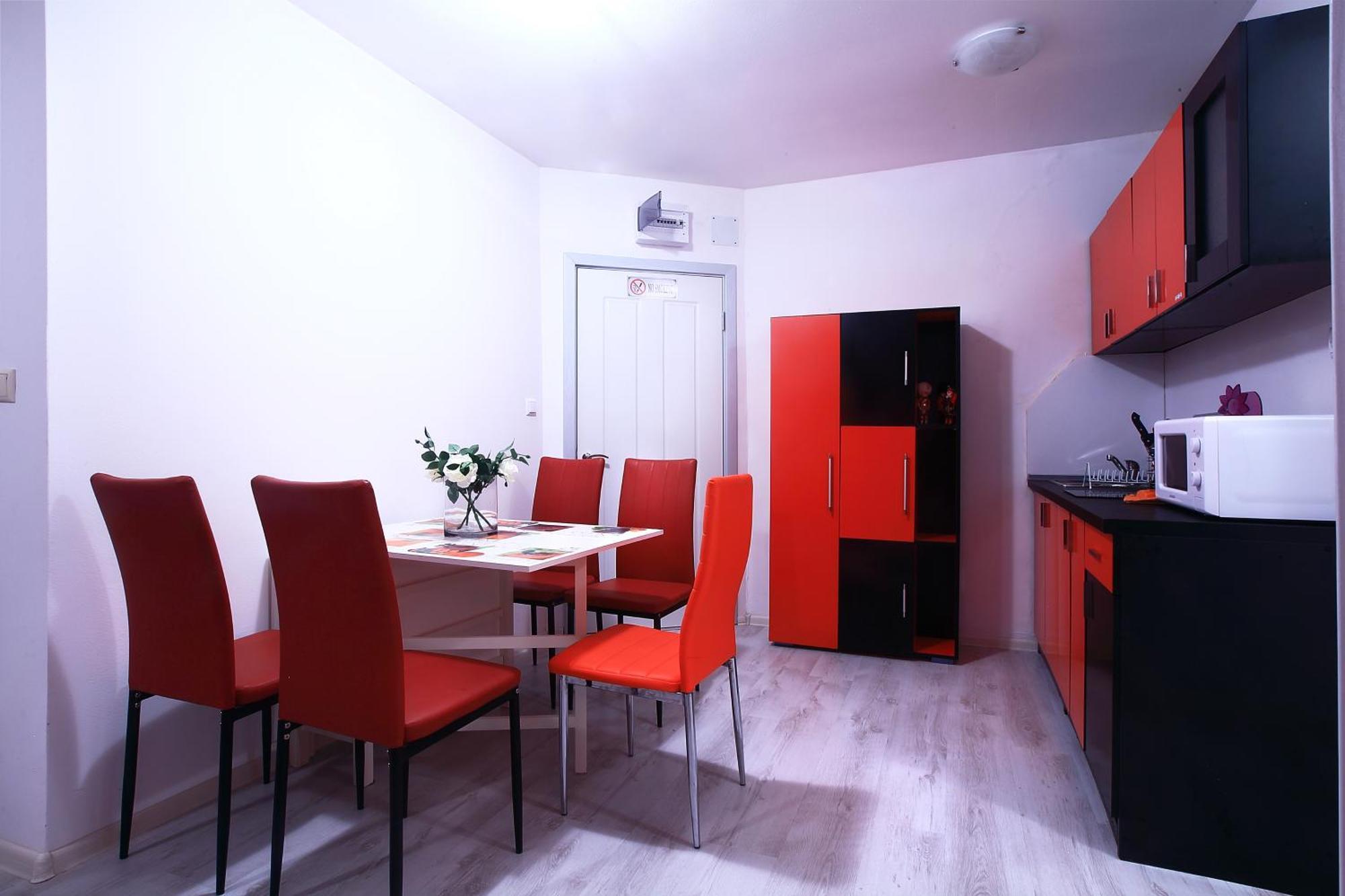 Private Apartment With Parking And Pool Balchik Exterior foto