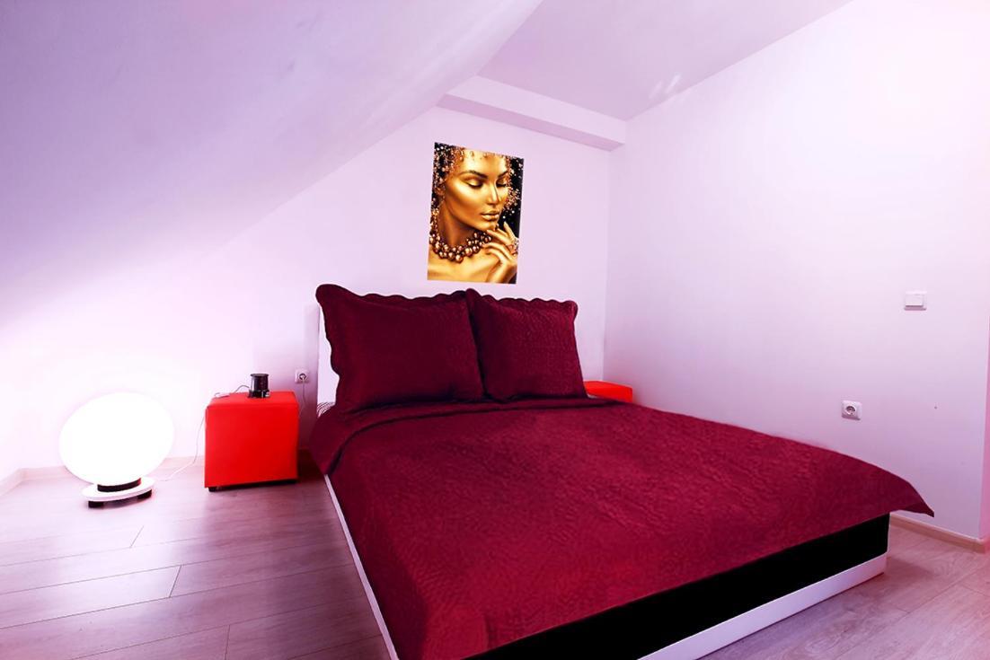 Private Apartment With Parking And Pool Balchik Exterior foto